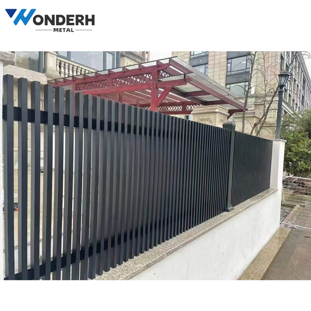 Modern Outdoor Metal Fencing Powder Coated Aluminum Garden Privacy Fence New Design with Aluminum Frame